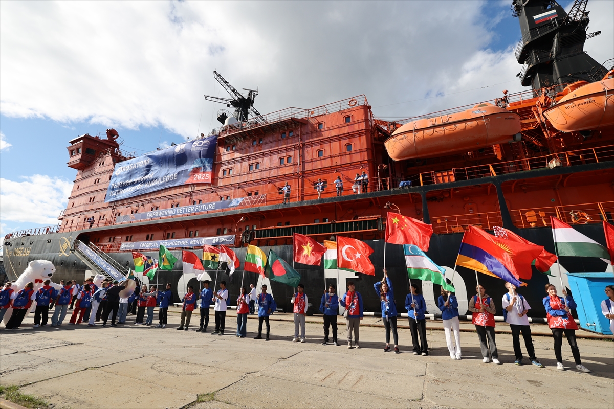 Rosatom'un nükleer buzkıranla Kuzey Kutbu keşif gezisi Türkiye'den katılımla başladı