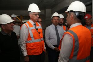 - "Bu yapı, herhangi bir depremde en küçük bir risk,