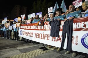 ANKARA (AA) – Sağlık-Sen üyeleri, 8. Dönem Kamu Toplu Sözleşme