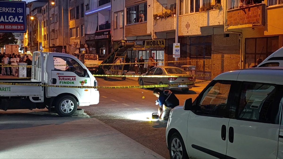 Sakarya'da silahlı saldırıda 1 kişi öldü, 1 çocuk yaralandı
