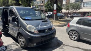 SAMSUN (AA) – Samsun'un merkez İlkadım ilçesinde kamyon ile dolmuşun