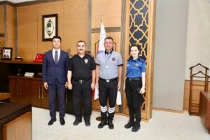 SAMSUN (AA) – Samsun'un İlkadım ilçesinde, bankada tavırlarından şüphelendiği yaşlı