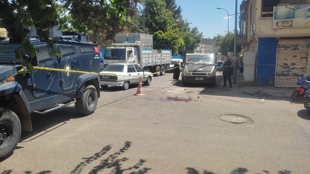 Şanlıurfa'da akrabalar arasında çıkan silahlı kavgada 4 kişi yaralandı