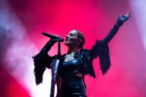 İSTANBUL (AA) – "Sepultura" ve "Epica" müzik grupları "Dark Sun