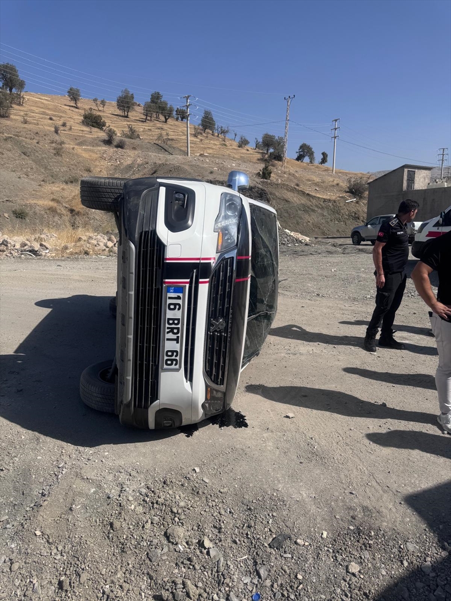 Şırnak'ta Kültür ve Turizm İl Müdürü Celal Baz ile 5 kişi trafik kazasında yaralandı