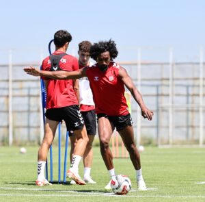 SİVAS (AA) – Sivasspor, Trendyol 1. Lig'in 2. haftasında sahasında