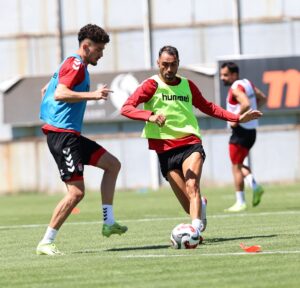 SİVAS (AA) – Sivasspor, Trendyol 1. Lig'in 2. haftasında sahasında