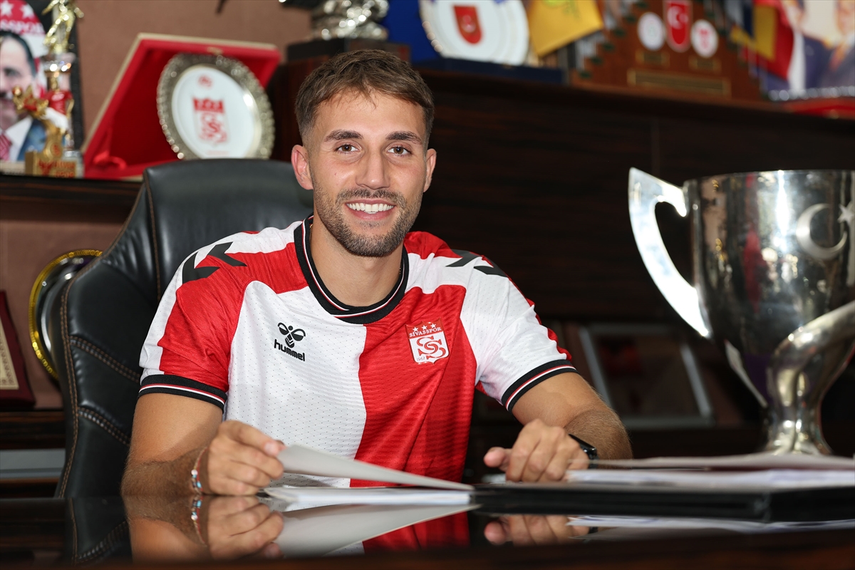 Sivasspor, Okan Erdoğan'ı transfer etti