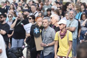 LÜBLİYANA (AA) – Slovenya'nın başkenti Lübliyana'da, İsrail'in saldırılarını yoğunlaştırdığı Gazze'de