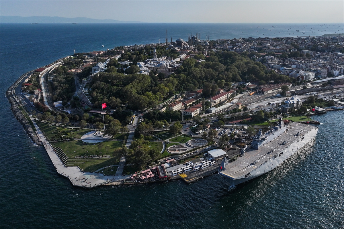 TCG Anadolu, Çanakkale'den İstanbul'a “Zafer Yolculuğu”nu tamamladı