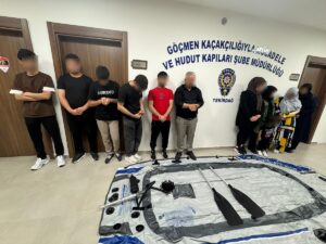 TEKİRDAĞ (AA) – Tekirdağ’da yasa dışı yollarla yurda giren 15