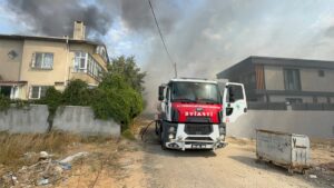 - Yangının sıçradığı villa kullanılamaz hale geldi