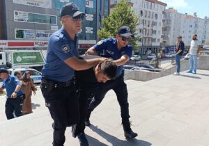 TEKİRDAĞ (AA) – Tekirdağ'ın Çerkezköy ilçesinde düzenlenen uyuşturucu operasyonunda gözaltına