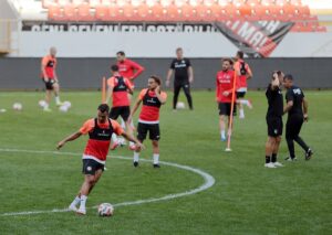 - "Bu konuda öz güvenimiz fazlasıyla var. Oyuncu grubuyla hep