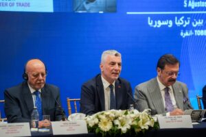 - "Artık, tırlarımız Suriye sınırında aktarmalı taşıma veya dorse değişimi