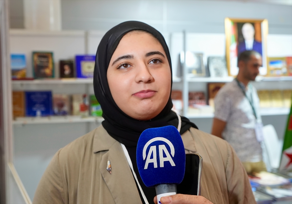 Tüm dünyadan kitapseverler İstanbul'daki Arapça Kitap Fuarı'nda buluştu