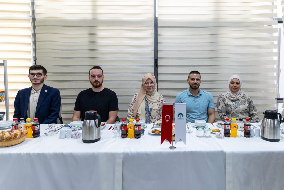 TÜRGEV destekli “Pusula: İnsanlığın Ortak Yönü” Projesi İstanbul'da sürüyor