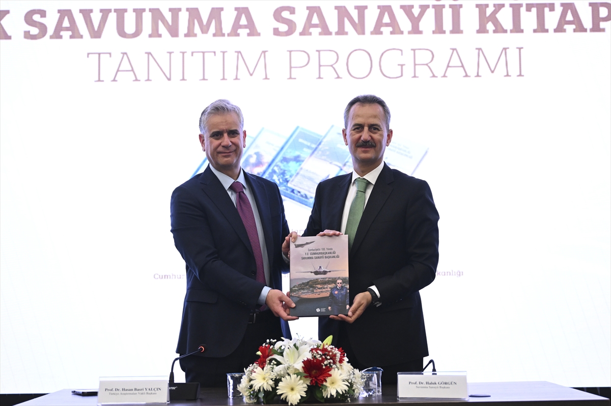 Türk savunma sanayisini anlatan kitaplar için tanıtım programı düzenlendi