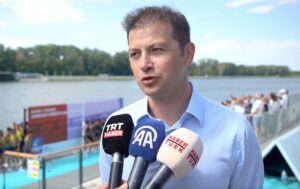 - "Milli takımımızın tarihindeki en büyük başarı bu. 4 ekip