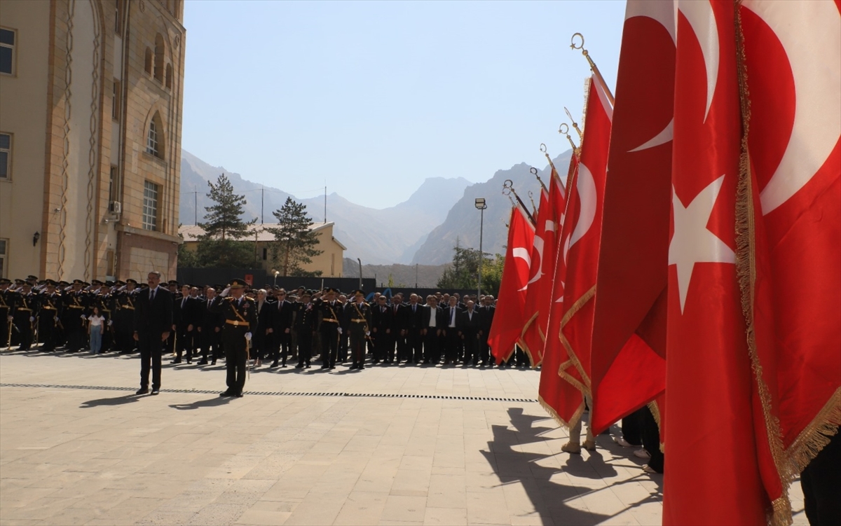 Van, Bitlis, Hakkari ve Muş'ta 30 Ağustos Zafer Bayramı törenlerle kutlandı