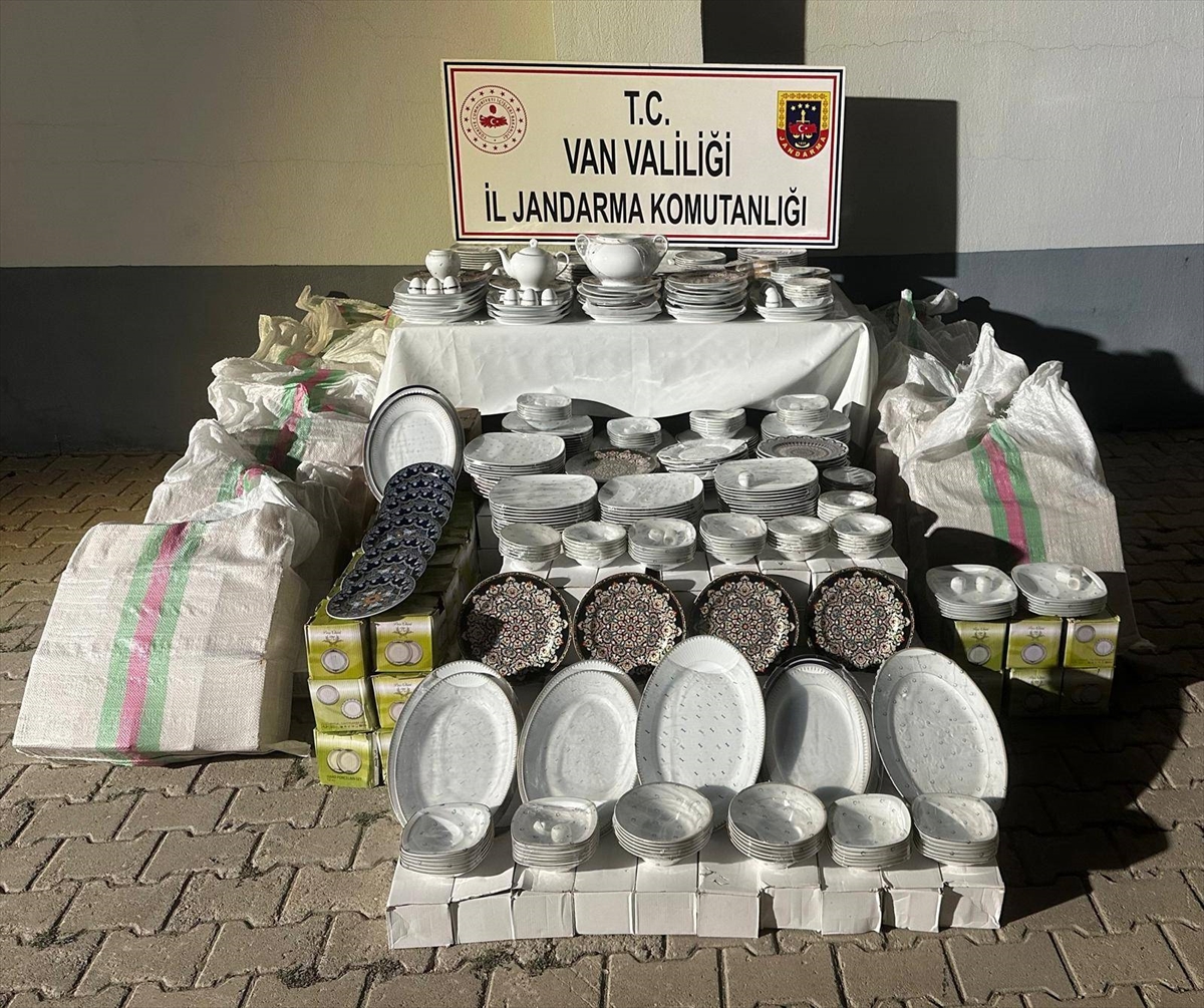 Van'da kaçakçılık operasyonlarında 60 şüpheli yakalandı