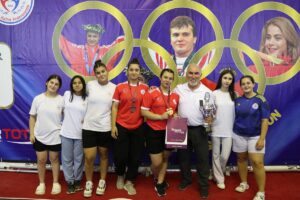 SİVAS (AA) – Sivas'ta başlayan Yıldızlar Kulüpler Türkiye Halter Şampiyonası