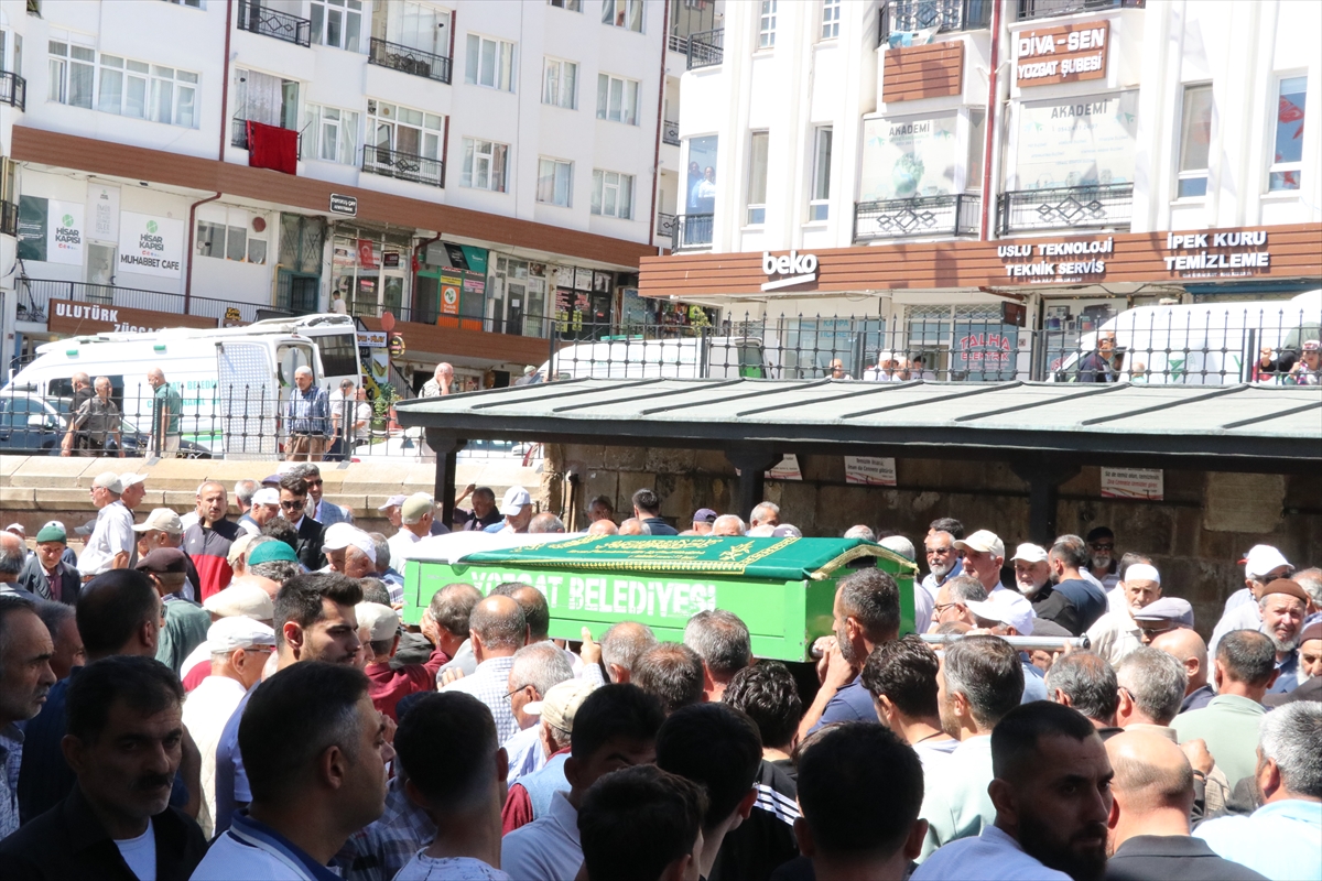 Yozgat'ta trafik kazasında hayatını kaybeden hemşire toprağa verildi