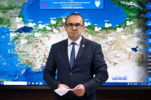 - Sıcaklıklar, Ankara'da 34-35, İstanbul'da 30-31 ve İzmir'de ise 36-38