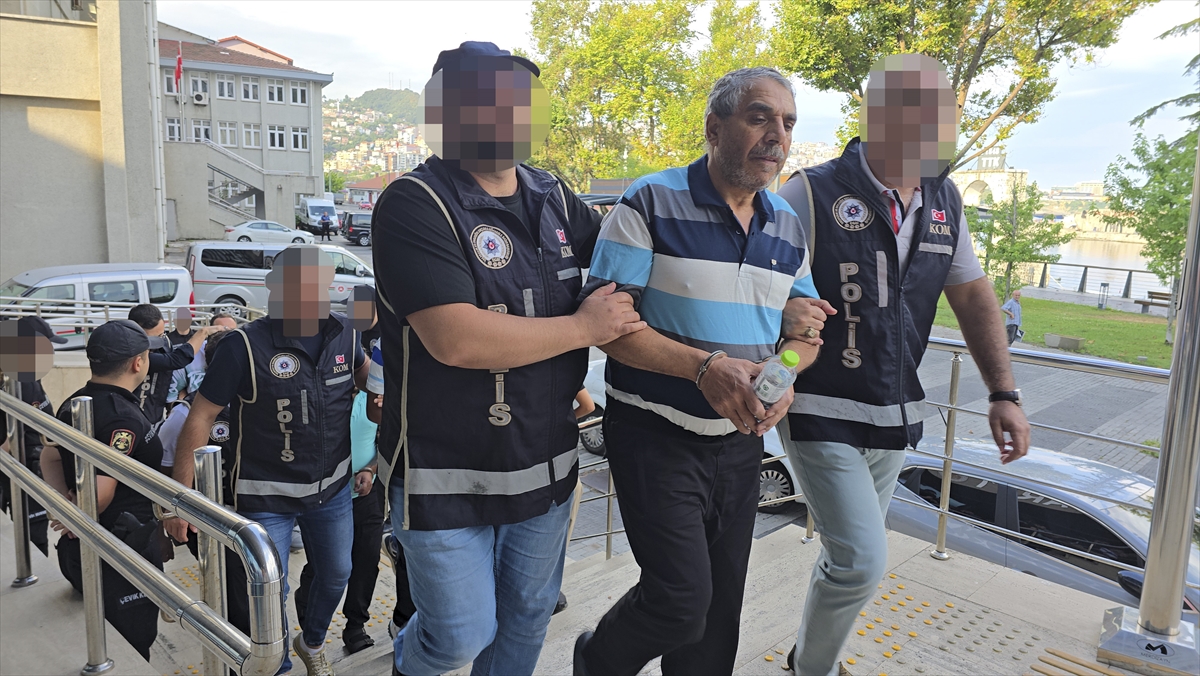 Zonguldak'ta tefecilik operasyonunda gözaltına alınan 2 zanlı tutuklandı