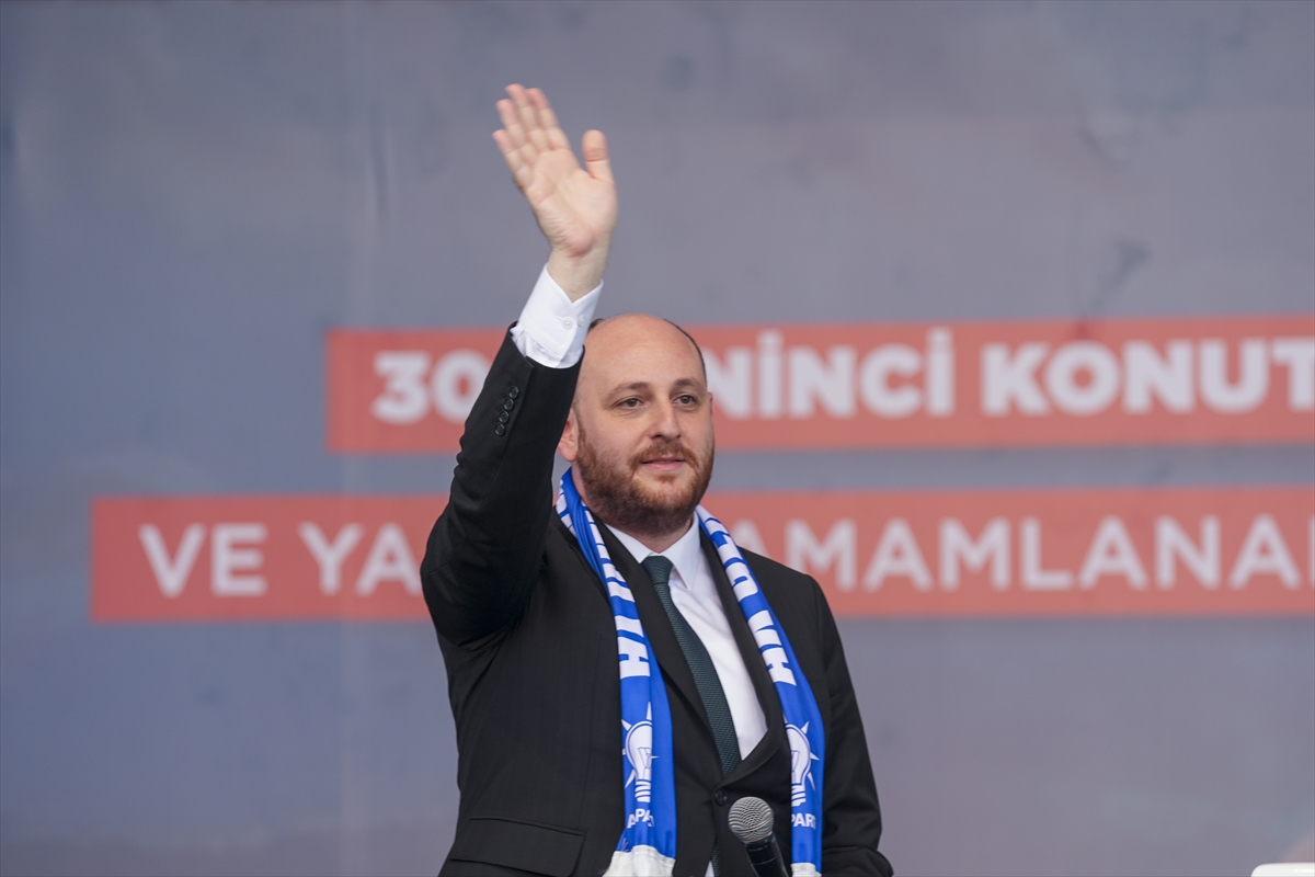 İçişleri Bakanı Yerlikaya, Malatya'da 300 bininci deprem konutunun teslim töreninde konuştu: