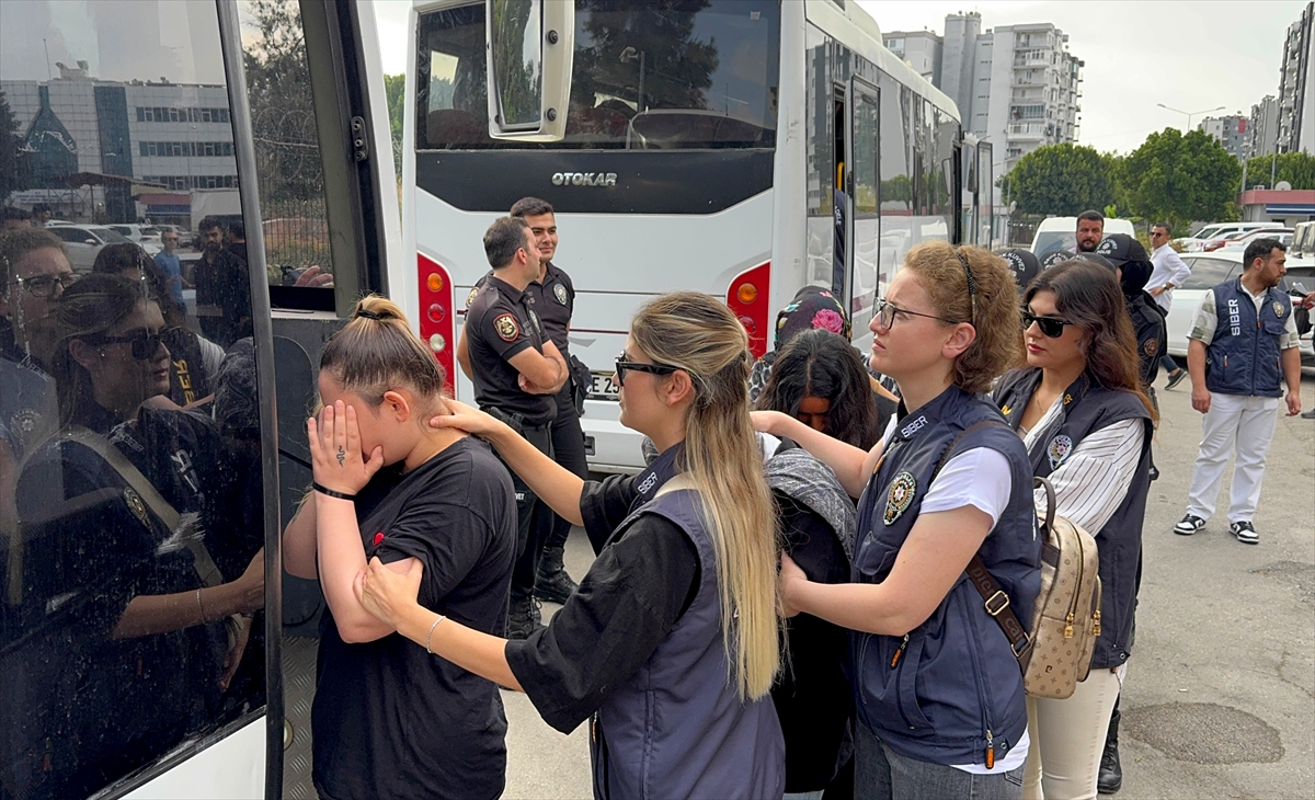 Adana merkezli yasa dışı bahis operasyonunda 33 şüpheli yakalandı