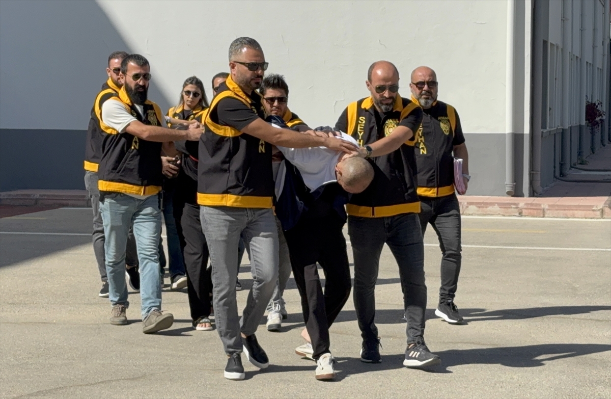 Adana'da ruhsatsız silah, uyuşturucu ve yaralama suçlarına karışan 2 zanlı tutuklandı