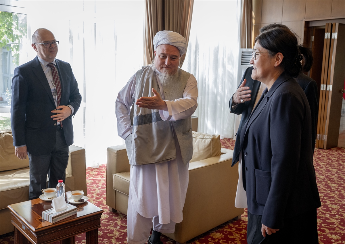 Afganistan'ın Ankara Büyükelçiliği, ülkenin doğusunu vuran depremde ölenler için taziye defteri açtı