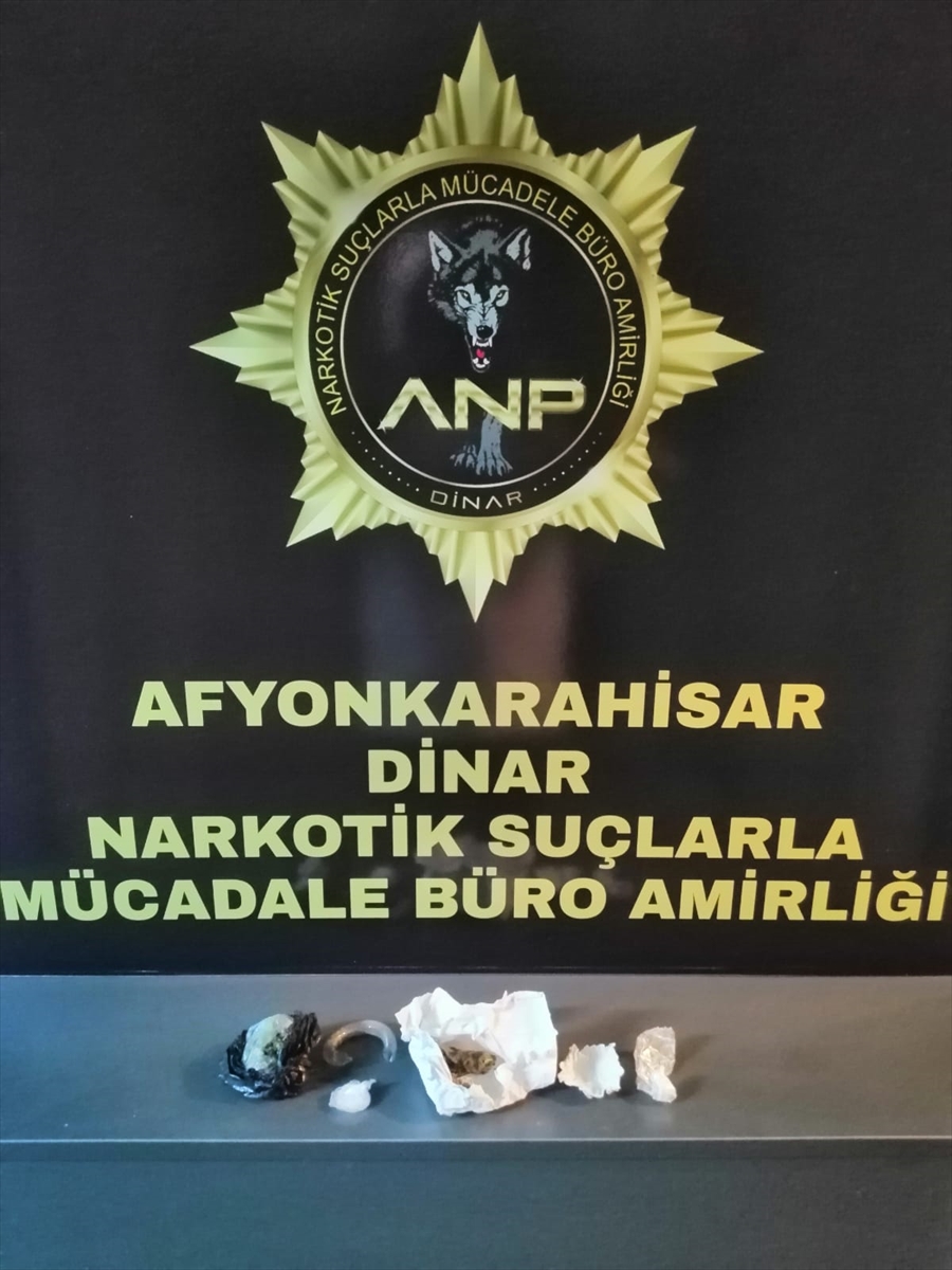 Afyonkarahisar'da uyuşturucuyla yakalanan 5 kişi gözaltına alındı
