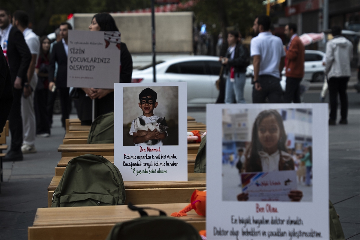 AK Parti Gençlik Kolları'ndan Gazze için “Boş Sıralar” etkinliği