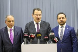 - "Bizim yaptığımız iş milletimize hizmetkarlıktır. Nerede bulunursak bulunalım, bu