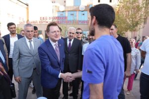 DİYARBAKIR (AA) – AK Parti Genel Başkan Yardımcısı ve Sağlık