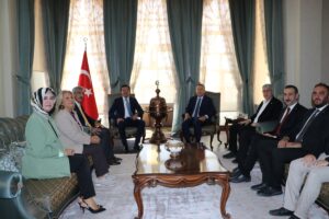 - "Birileri gibi emanete ihanet eden bir yapımız hiç olmadı.