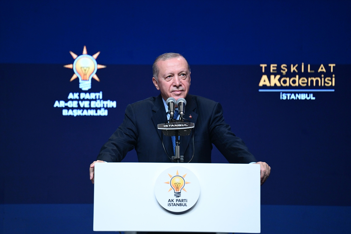 CHP'den istifa eden Beykoz Belediye Meclis Üyesi AK Parti'ye katıldı