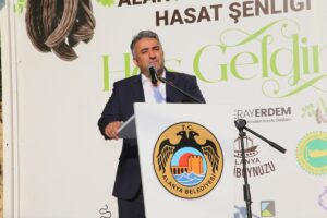 ANTALYA (AA) – Antalya'da, "Alanya Keçiboynuzu Hasat Şenliği ve Coğrafi