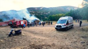 AMASYA (AA) – Amasya'nın Taşova ilçesinde çıkan yangında bin balya