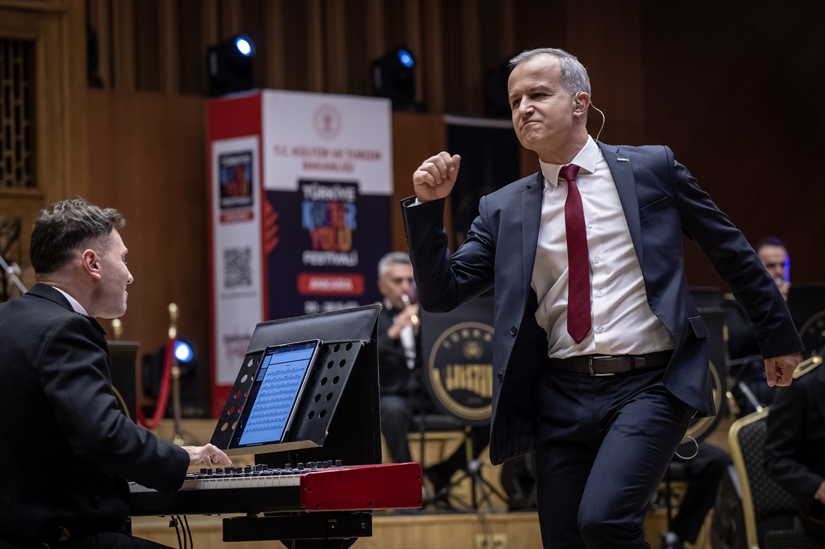 Ankara Kültür Yolu Festivali'nde Türk Armoni Yıldızları Orkestrası sahne aldı