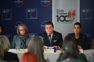 ANKARA (AA) – Şili'nin Ankara Büyükelçiliğince "Kriz dönemlerinde kadınları ve