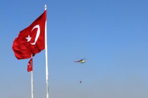 ANTALYA (AA) – Antalya'nın Alanya ilçesinde ormanlık alanda çıkan yangına