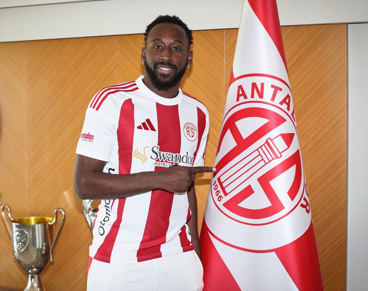 Antalyaspor, Fildişi Sahilli oyuncu Boli'yi transfer etti