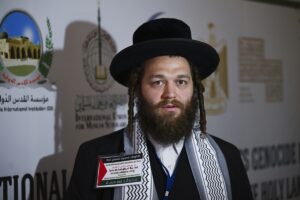 -"Neturei Karta International" topluluğu hahamı ve anti-semitizm aktivisti ABD'li Yeshaye