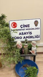 AYDIN (AA) – Aydın'ın Çine ilçesinde, evinde ve otomobilinde uyuşturucu