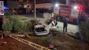 AYDIN (AA) – Aydın'ın Efeler ilçesinde 3 aracın karıştığı zincirleme