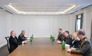 BAKÜ (AA) – Azerbaycan Cumhurbaşkanı İlham Aliyev, resmi temaslarda bulunmak