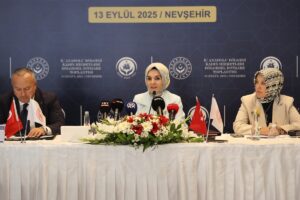 NEVŞEHİR (AA) – Aile ve Sosyal Hizmetler Bakanı Mahinur Özdemir